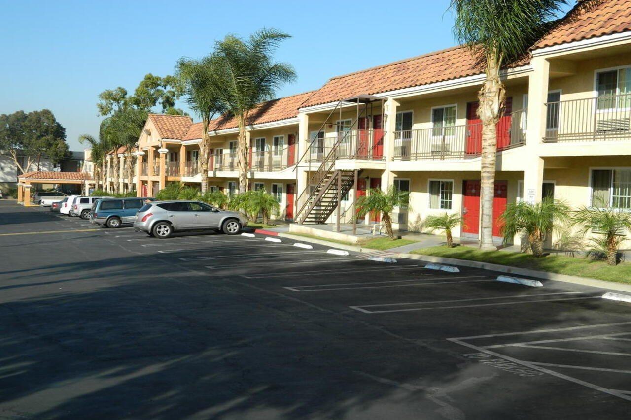Welcome Inn Corona Dış mekan fotoğraf